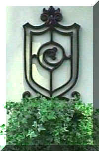 Crest2.jpg (21823 bytes)